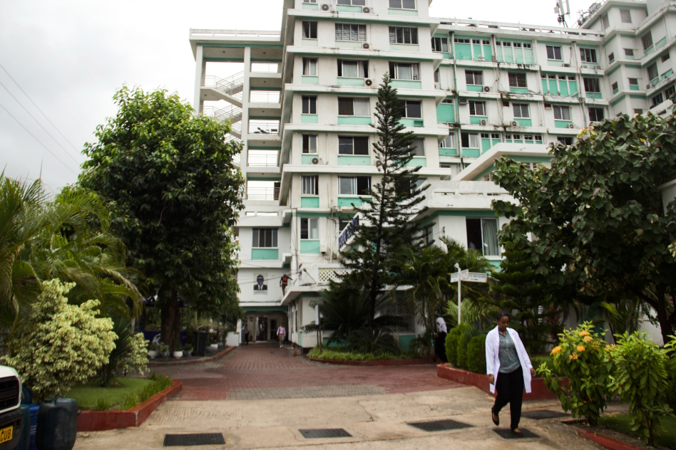 Iso sairaalarakennus