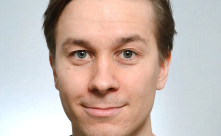 Kasvokuva nuoresta miehestä